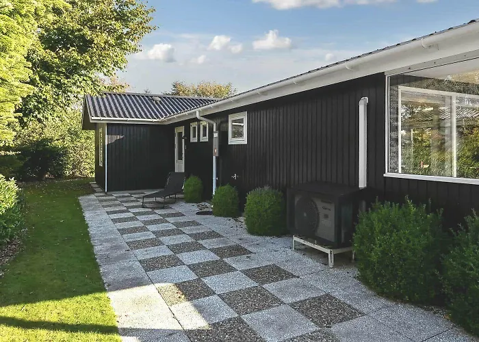 C11359-tarm-leopardvej-15 Tarm